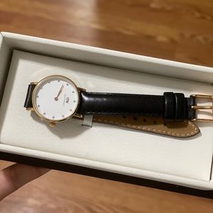 daniel wellington petite diamond 28mm watch